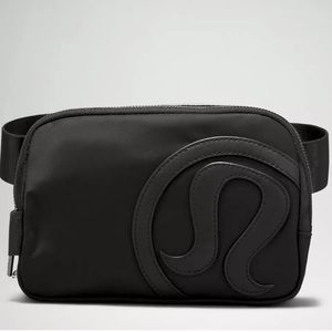 LULULEMON BELT BAG NWT